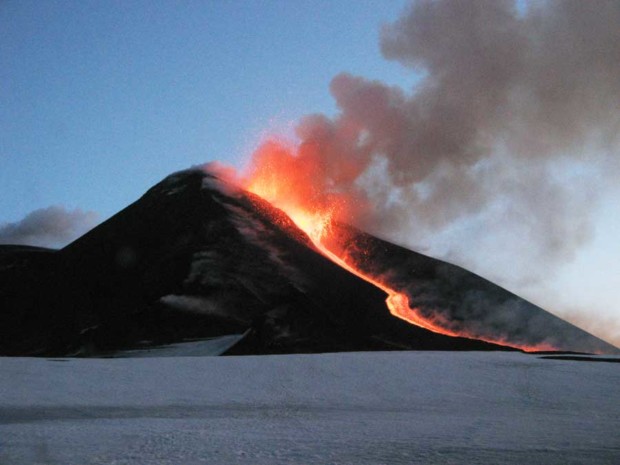 L’impronta del vulcano nella falda dell’Etna