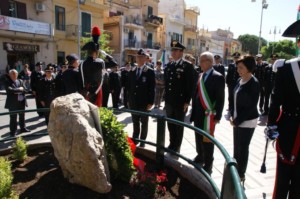 Scopertura di un monumento in onore dei caduti dell’arma dei carabinieri