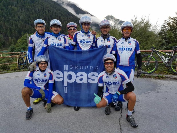 I biker del Gruppo Epas sulle Dolomiti: Un team di atleti della Modica Triathlon Bike ha partecipato alla competizione 3 Epic