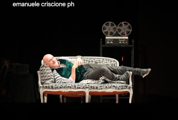 Straordinario SOLD OUT al teatro Duemila di Ragusa per la performance di Bisio ‘’La mia vita raccontata male’’